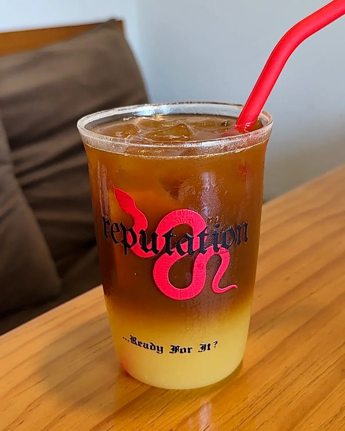 Reputation Inspired Crimson Snake Glass Cup | 16oz / 470ml with Red Silicone Straw - Image 4