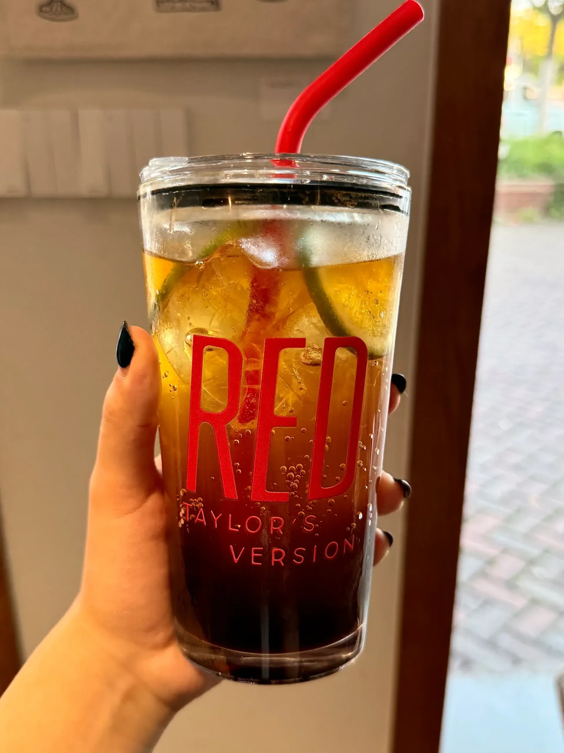Red Inspired Vintage Crimson Glass Tumbler | 17.6oz / 520ml with Lid & Red Silicone Straw - Image 2