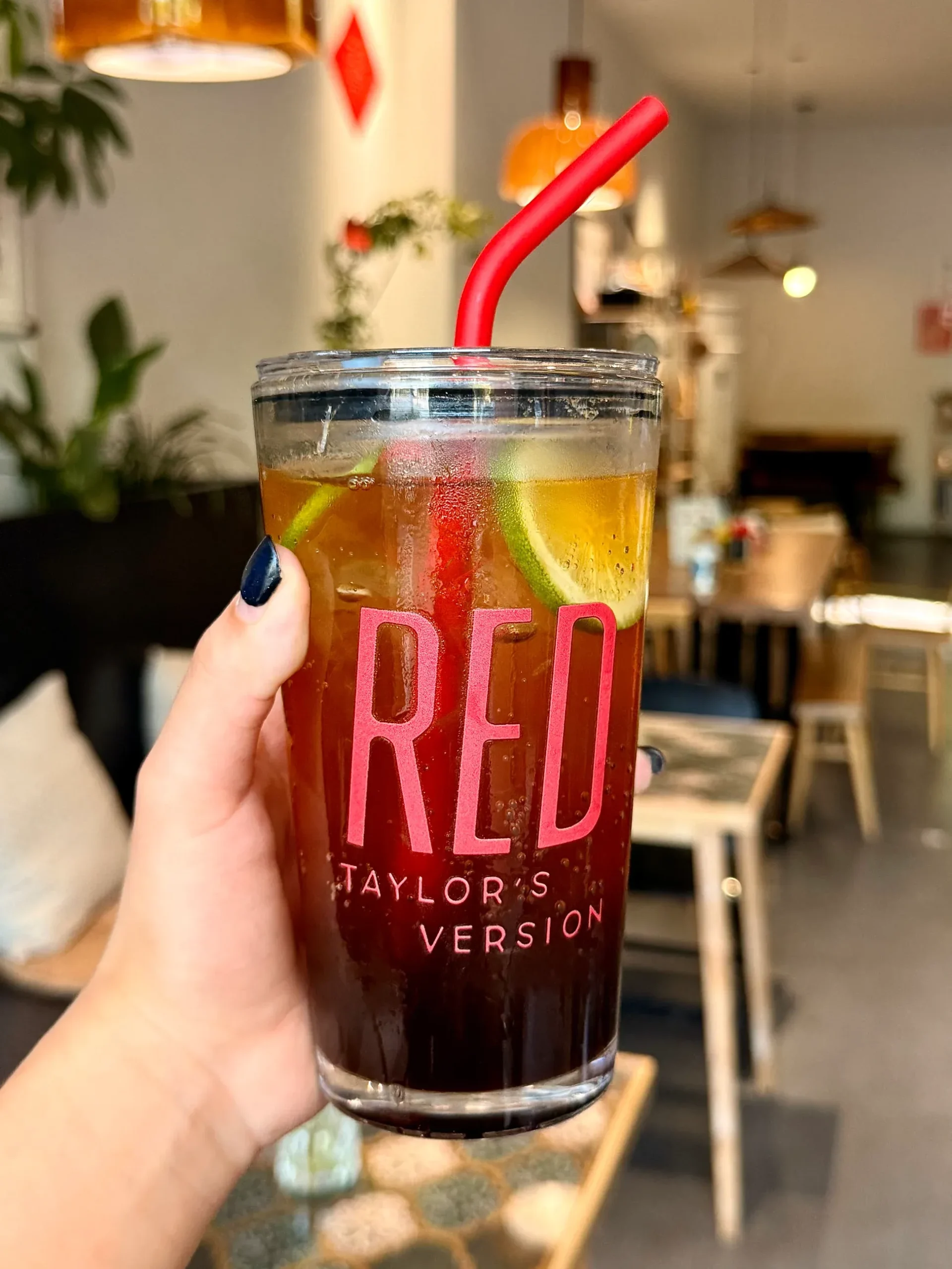 Red Inspired Vintage Crimson Glass Tumbler | 17.6oz / 520ml with Lid & Red Silicone Straw - Image 4
