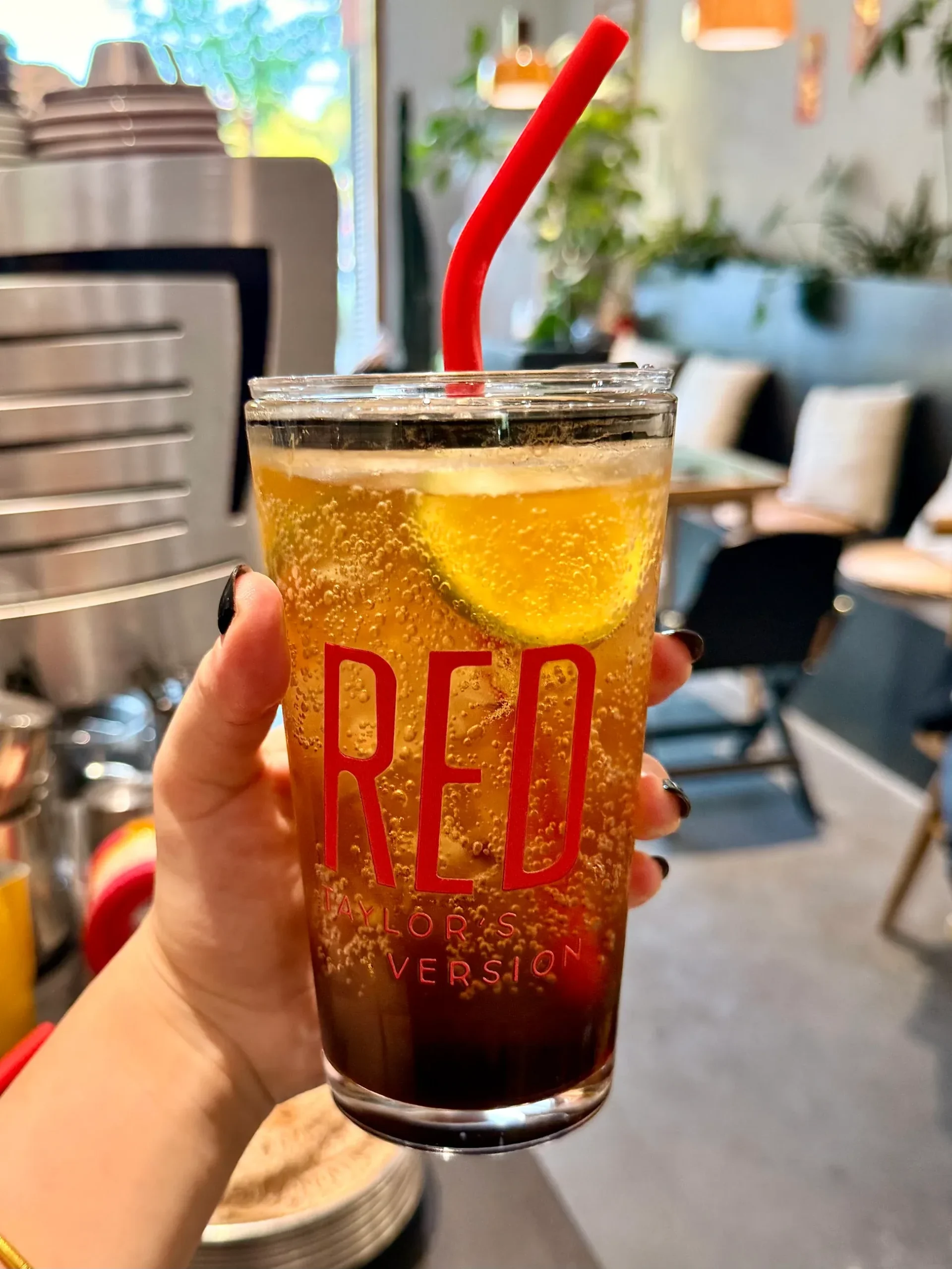 Red Inspired Vintage Crimson Glass Tumbler | 17.6oz / 520ml with Lid & Red Silicone Straw - Image 5